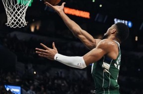 乐鱼体育-凯恩新星战术调整表现惊艳，老鹰未来可期！