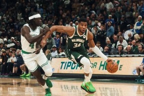 乐鱼体育官网-字母哥三巨头联手，西亚卡姆得分突破，状态爆棚冲击季后赛！