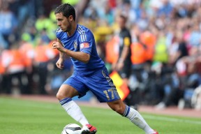 乐鱼体育leyu-Doinb重返赛场：首战出色点燃全场，勇士观众沸腾，掌声雷动